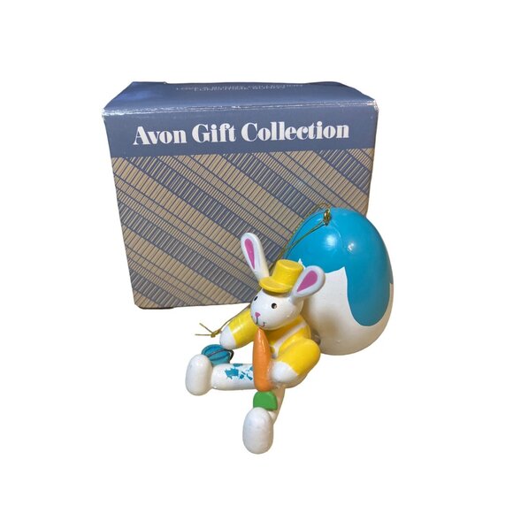 Avon Love-A-Bunny Collection Lunchtime Bunny Ornament - Picture 1 of 10